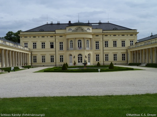 Datei:Schloss Károlyi (Fehérvárcsurgó).jpg